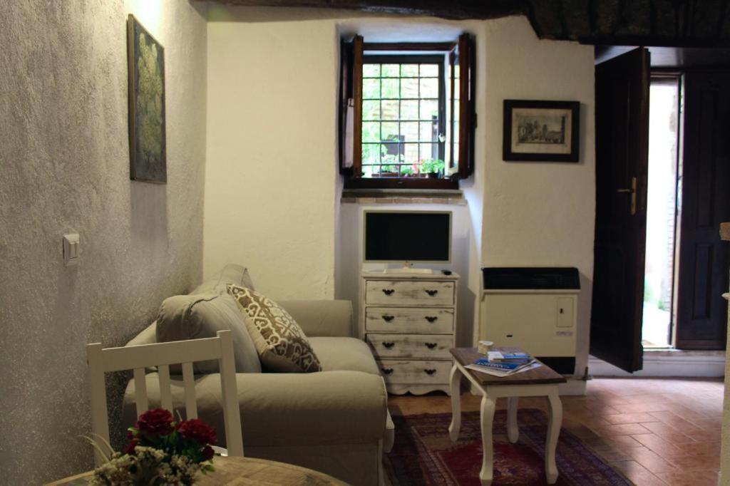 Torre Iolanda Bed & Breakfast Campagnano Di Roma Ngoại thất bức ảnh